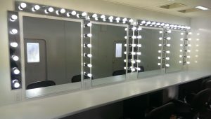 4-station-makeup-wardrobe-trailer-w-restrooms-IMAG2061