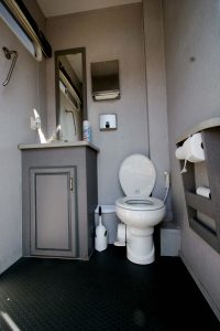 6-room-honeywagon-HWRR3