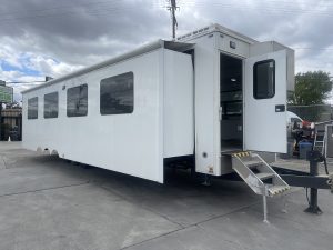 Snackbox-lunchbox-style-open-trailer-king-kong-production-vehicles-2