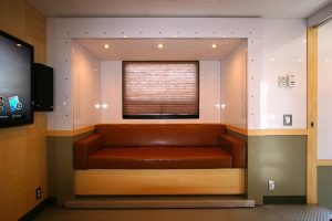 couch-Solar-Hybrid-Production-Trailer-evergreen-2-king-kong-production-vehicles