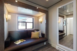 vogue-6-station-w-vip-lounge-5-Station-Makeup-and-Lounge-Lounge3-1