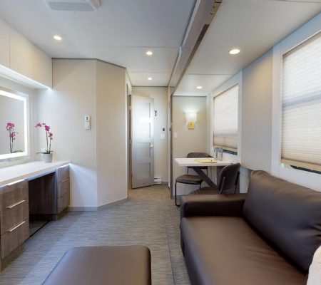 vogue-2-room-star-trailerVogue-S1-Lounge