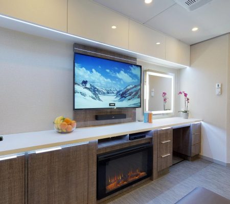 vogue-2-room-star-trailerVogue-S1-LoungeMakeup