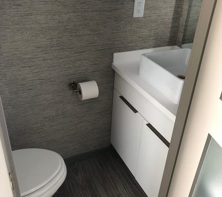 vogue-3-room-star-trailer-V3RM-Interior-3