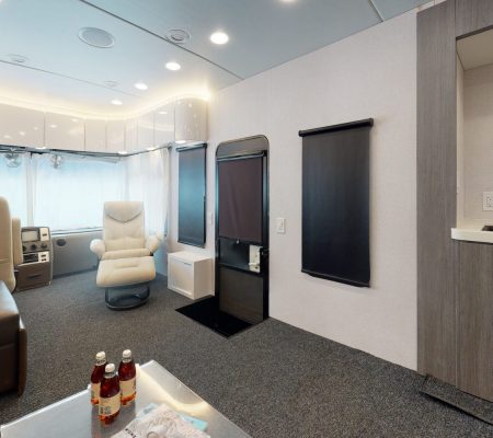 vogue-supreme-interior-entry-way-med-res