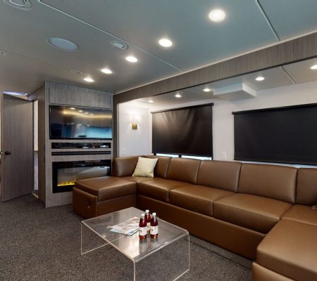 vogue-supreme-interior-lounge-med-res