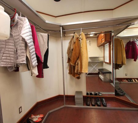 wardrobe-closet-Kong-Combo-3-makeup-Stations-king-kong-production-vehicles